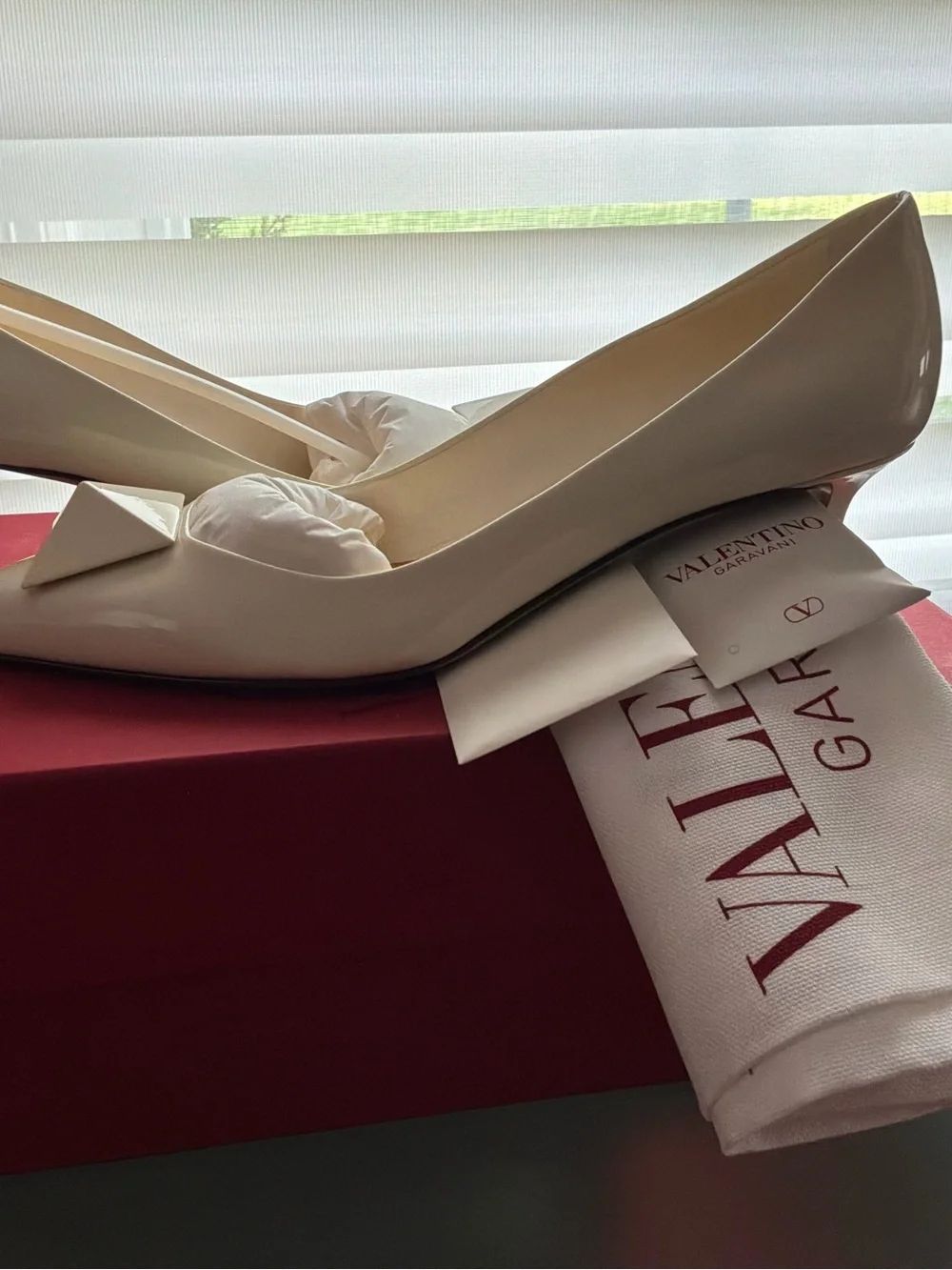 Valentino White Patent Leather Pointed Toe Pumps with Pyramid Stud